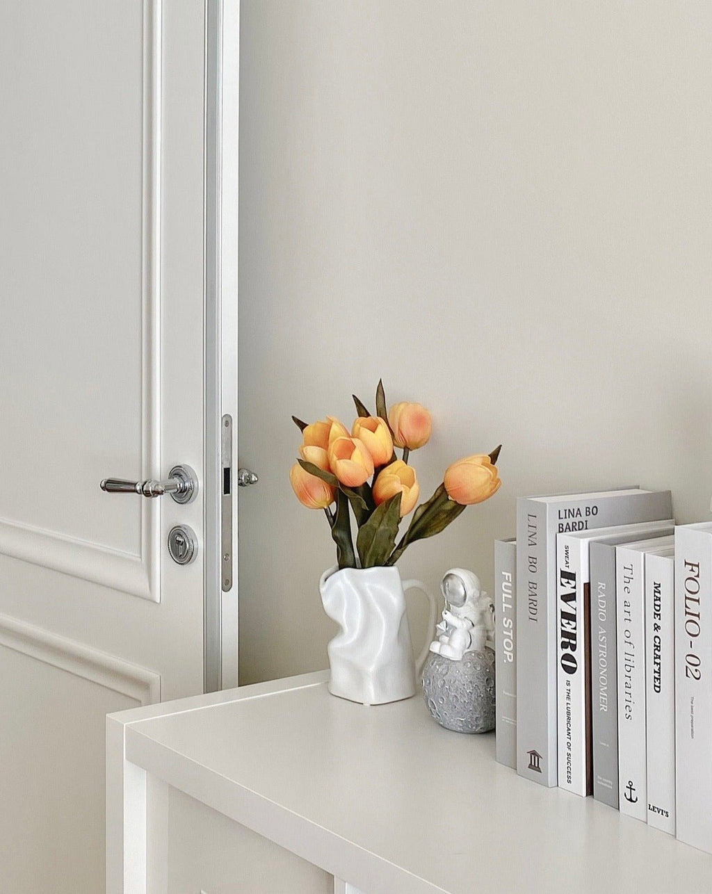 Handcrafted Nordic Style Wrinkle Pottery Jug Vase